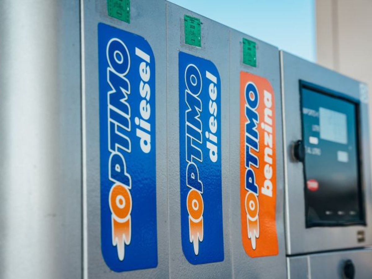 Carburanti, prosegue rialzo dei prezzi nel fine settimana