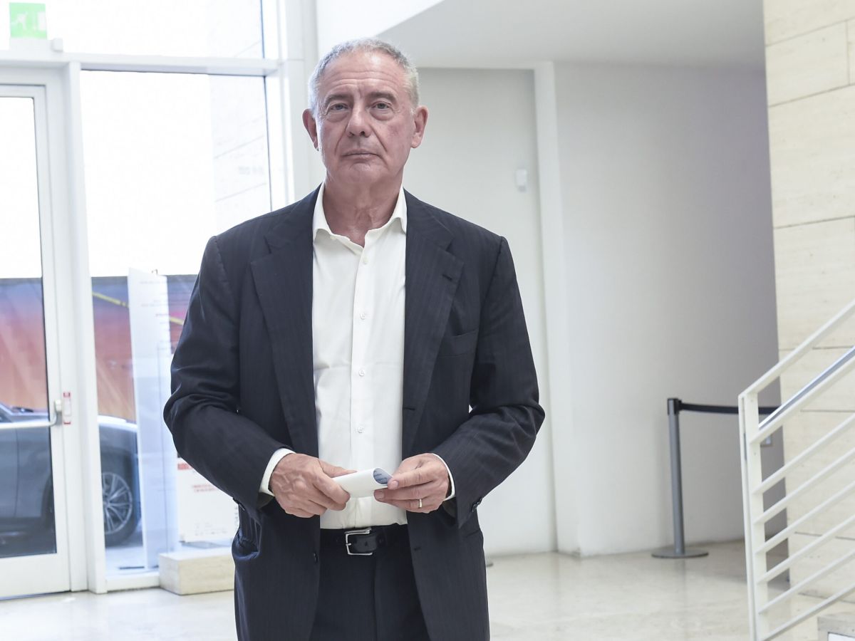 Aerei, Urso: “Attivato il Garante per la sorveglianza dei prezzi”