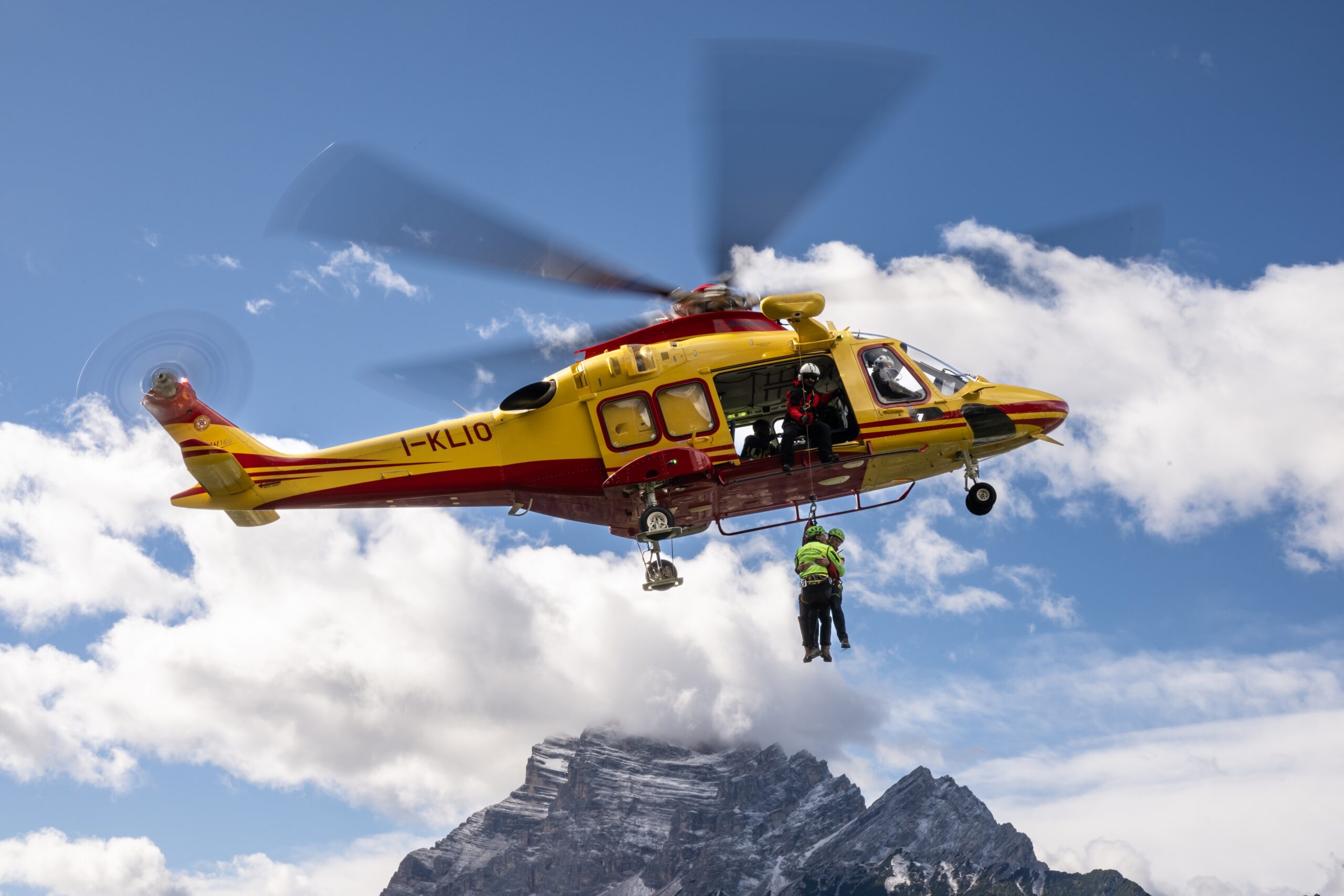 Leonardo, Avincis ordina 15 elicotteri per missioni di soccorso in Europa