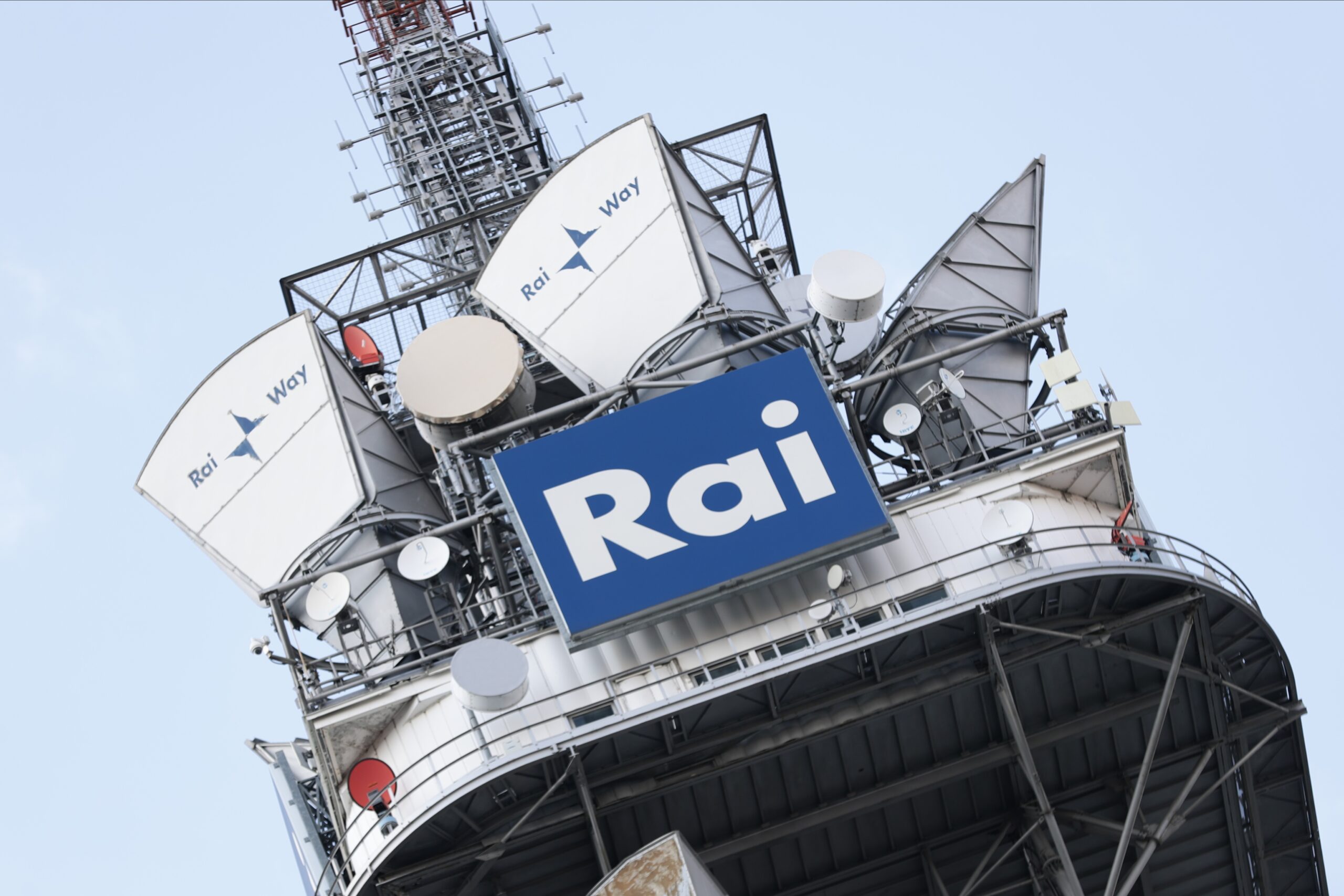 Torri tv, Rai, F2i e Mfe si concedono altri 15 giorni per la fusione tra Ei Towers e Rai Way