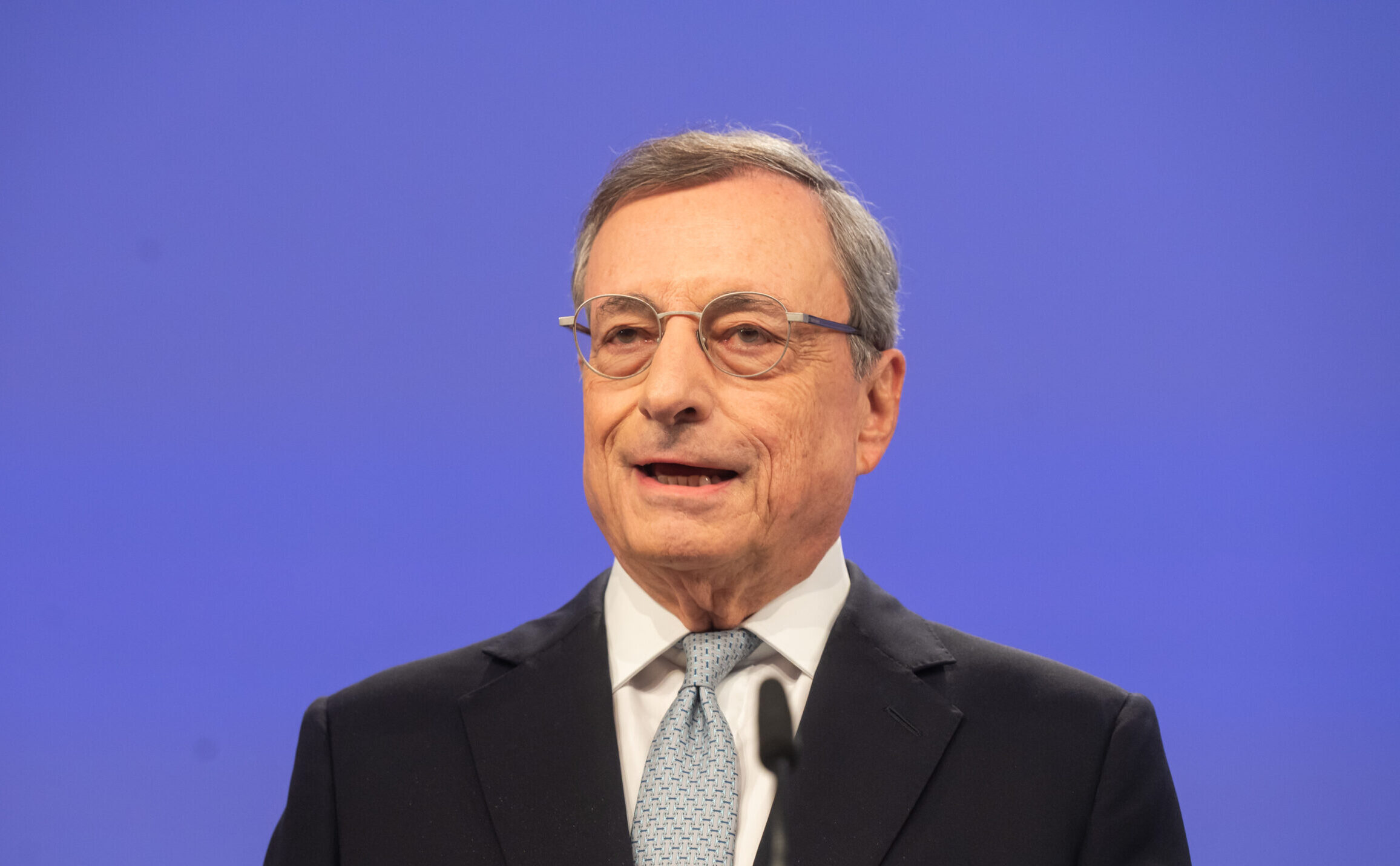 Draghi lancia l’ultimatum: “Rifondare l’Europa”