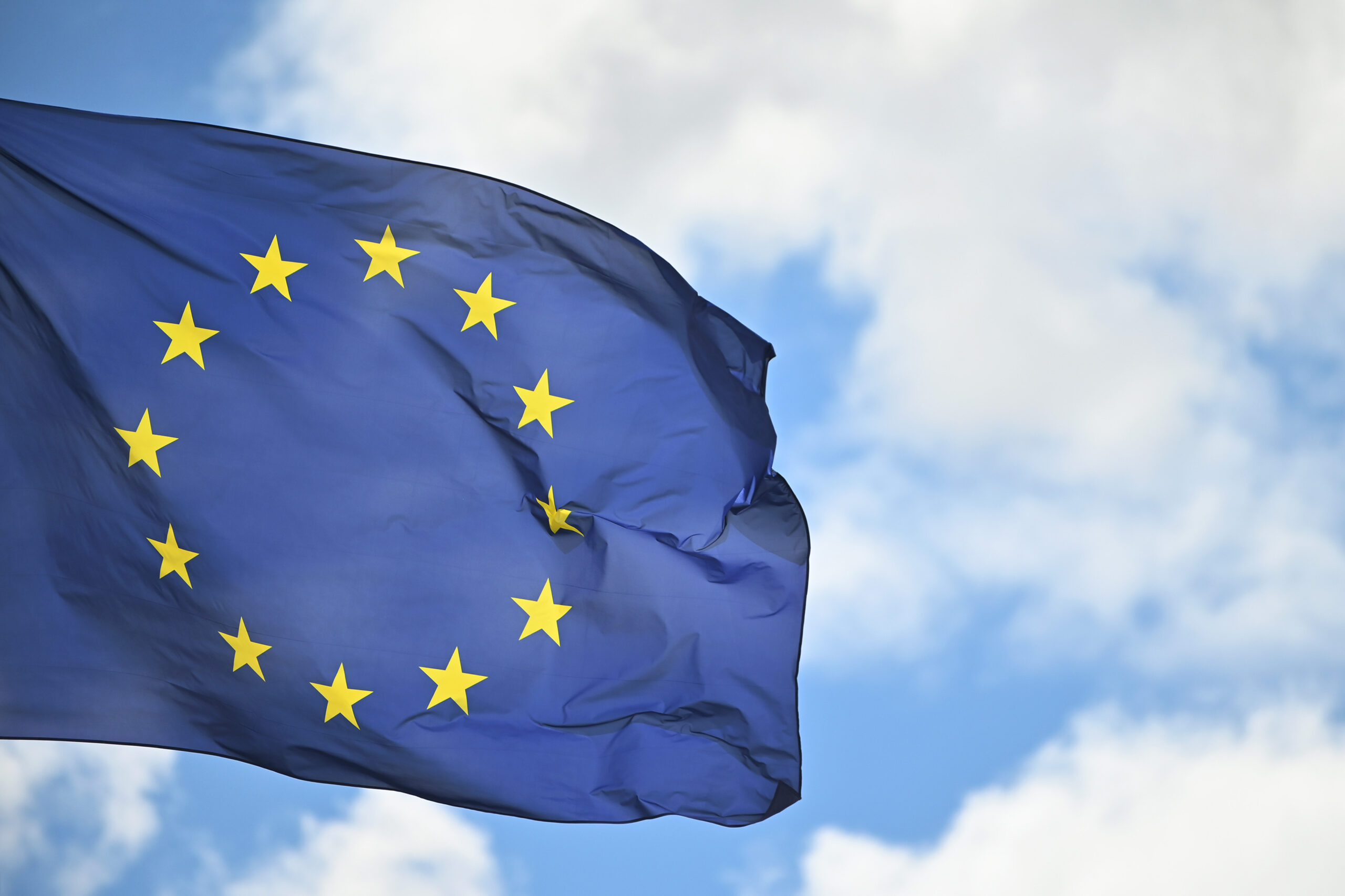 Eurobarometro, cittadini chiedono potenziamento su difesa, energia ed economia