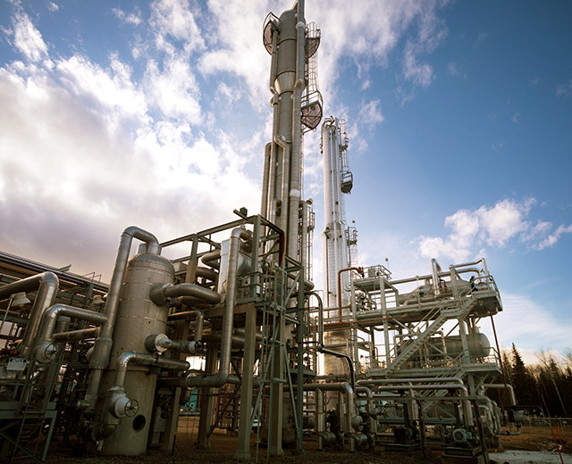 Il conflitto in Iran mette alla prova il petrodollaro: Deutsche Bank avverte di una svolta storica