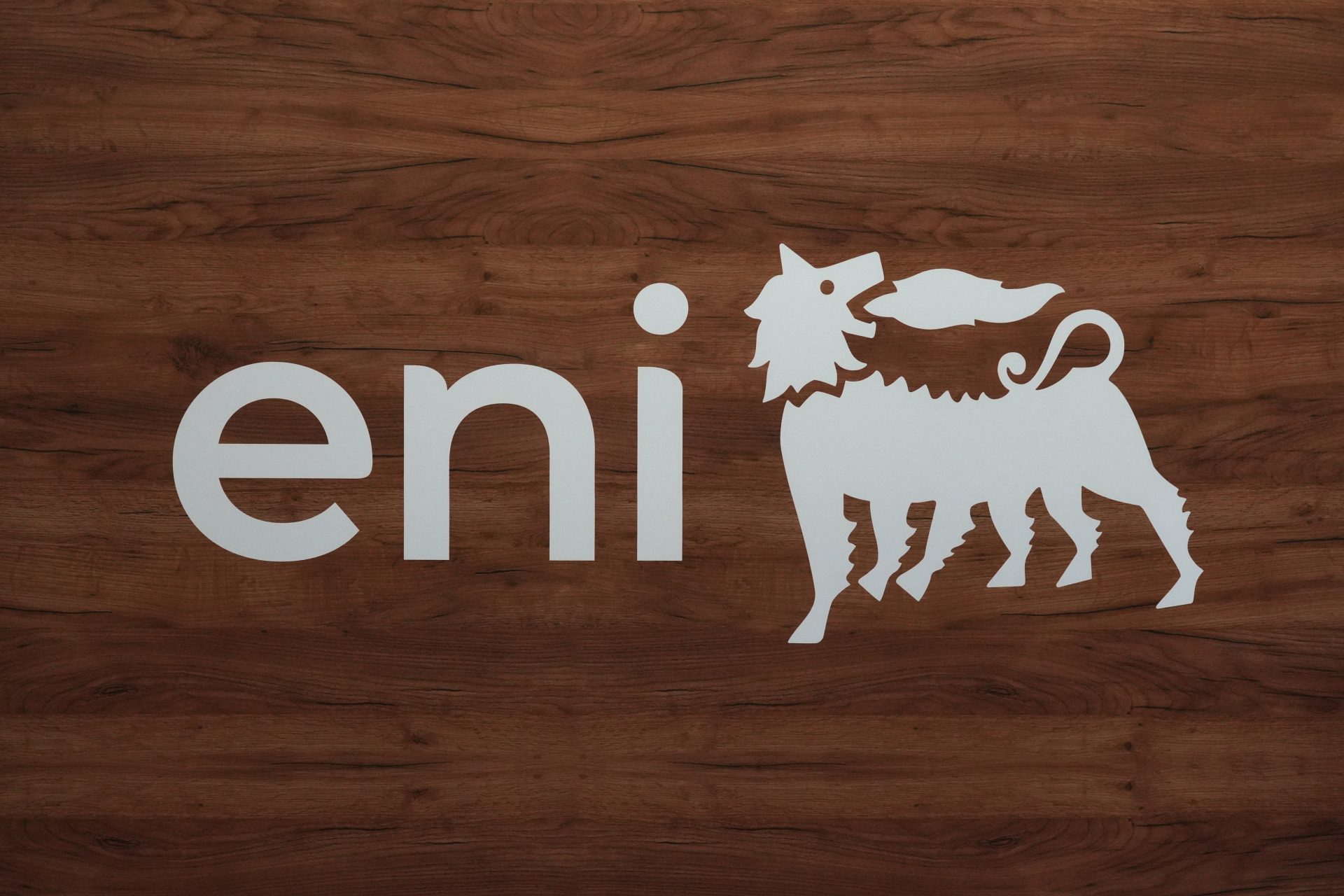 Eni accelera in Africa: al via forniture di gas dal giacimento di Quiluma in Angola