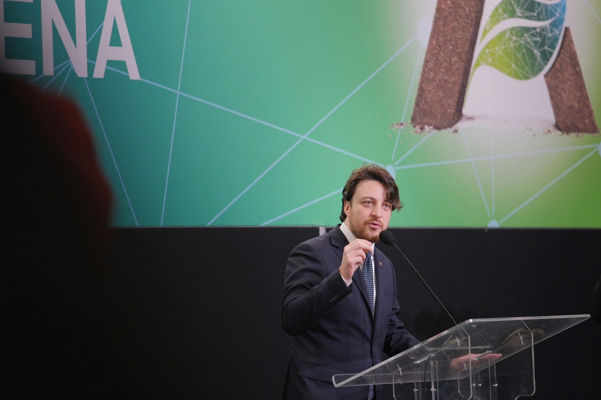 Veneto: Stefani invoca lo scudo europeo contro lo shock dei costi