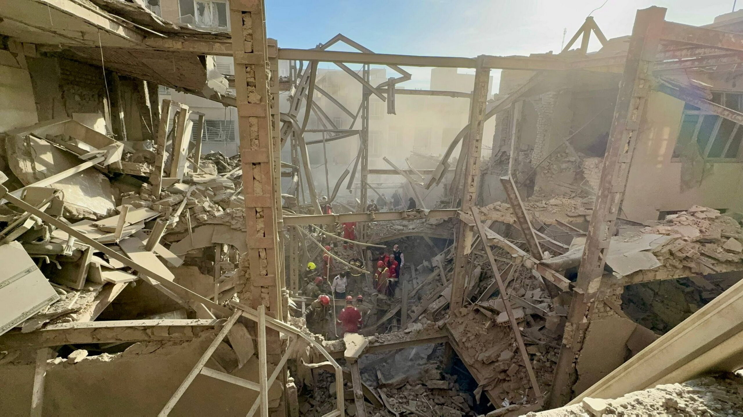 Libano, Israele uccide la giornalista Amal Khalil. Trump prolunga la tregua