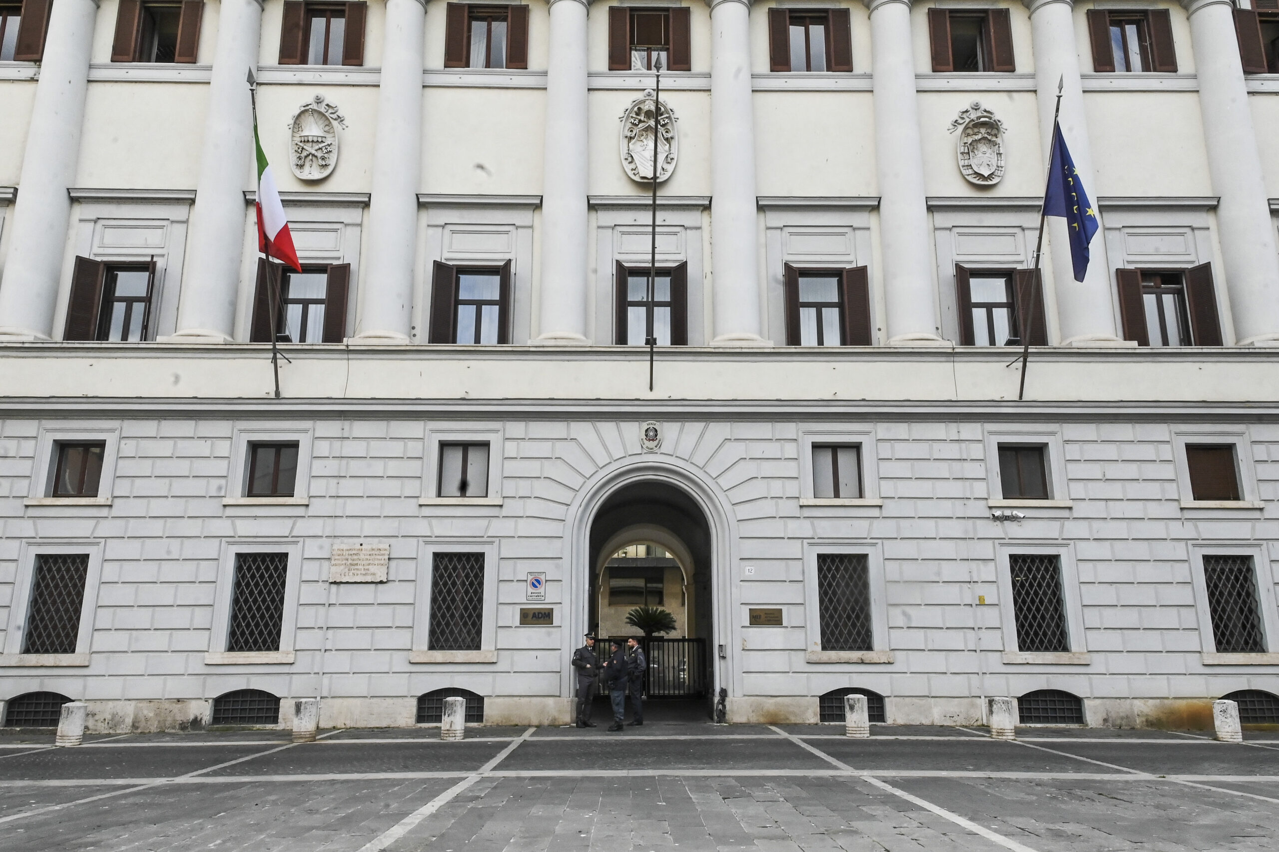 Dogane, da oggi nuovo dazio UE da 3 euro sugli acquisti online extraeuropei sotto i 150 Euro