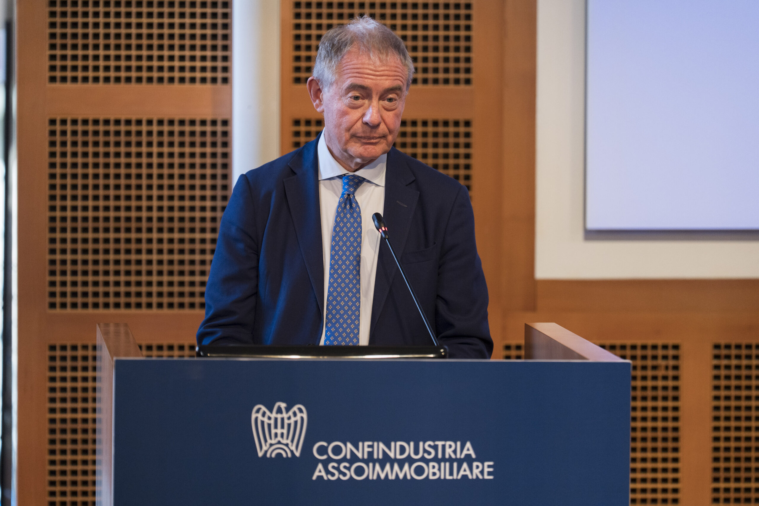 Infrastrutture, Urso: “Chiesto a UE sede osservatorio cavi sottomarini sia Palermo”