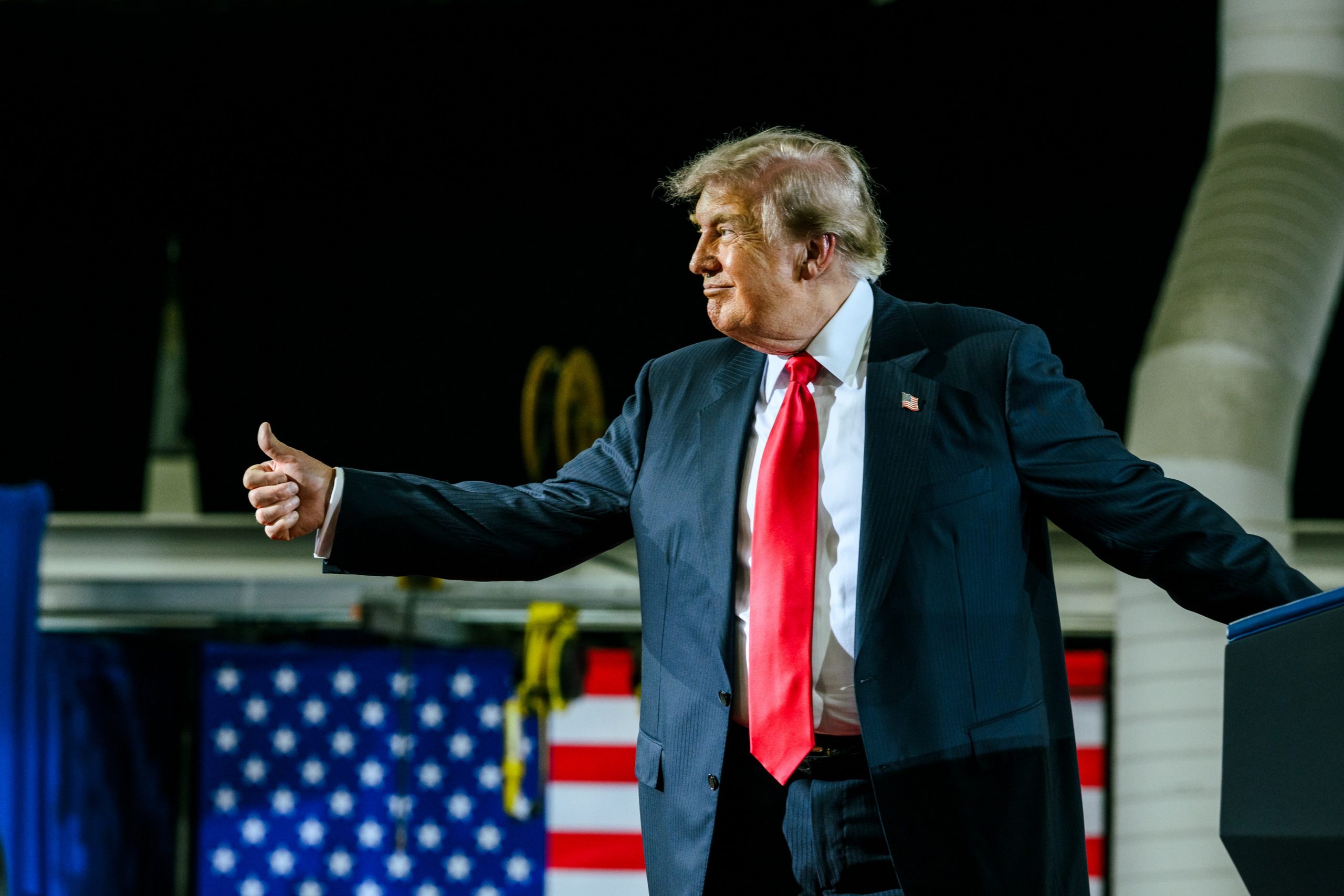 Trump annuncia il disarmo di Hamas e l’uscita di Israele da Gaza