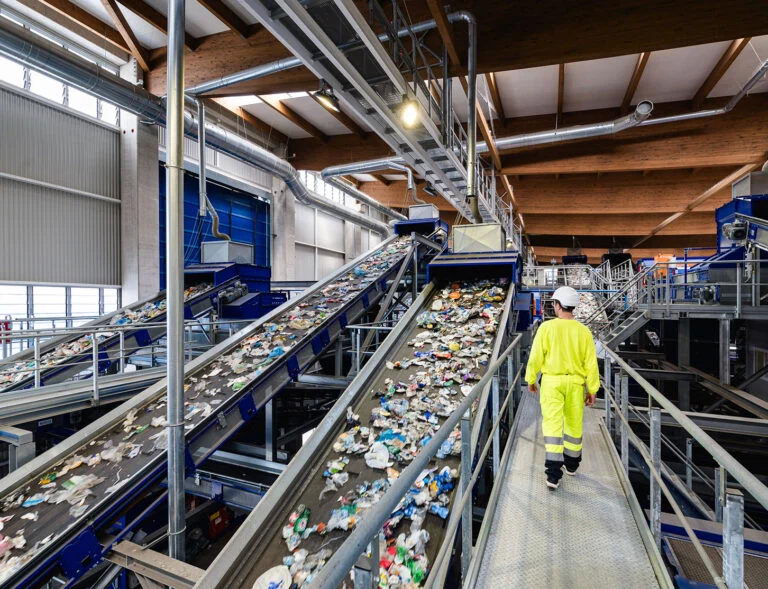L’Italia è leader nel riciclo, ma il settore della filiera della plastica è in crisi