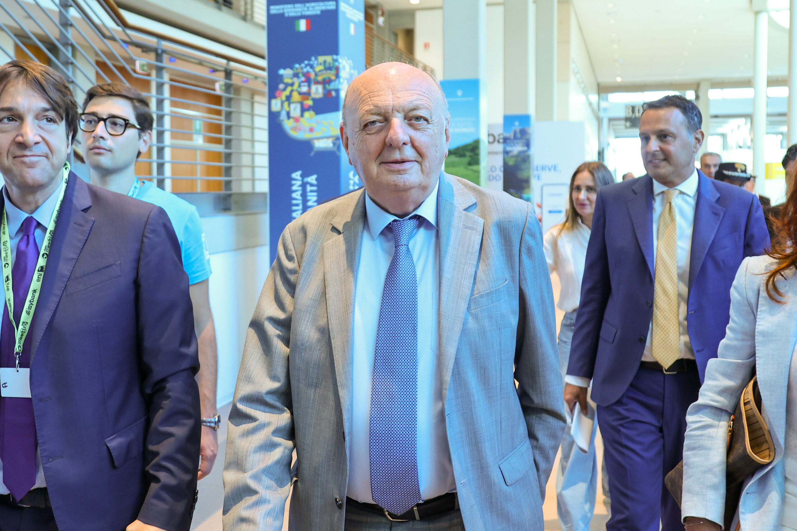 Pichetto a “La Piazza”: dopo il 5 settembre misure in arrivo per le accise