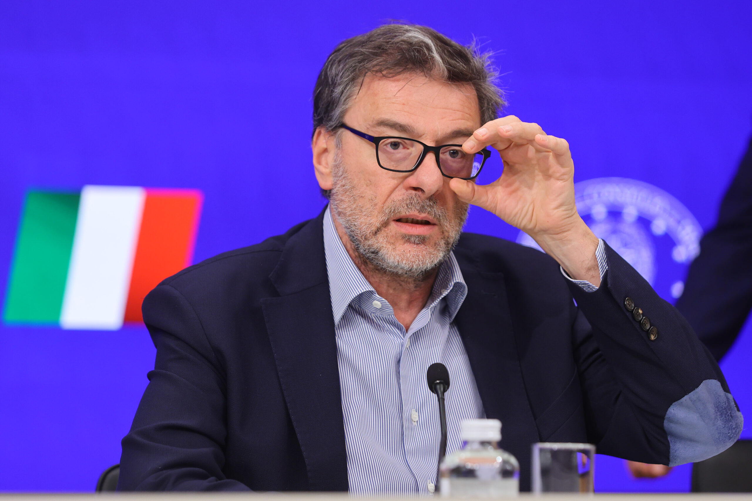 Manovra 2027, 23,5 miliardi e più di metà in deficit. I numeri certi e le misure ancora in bilico