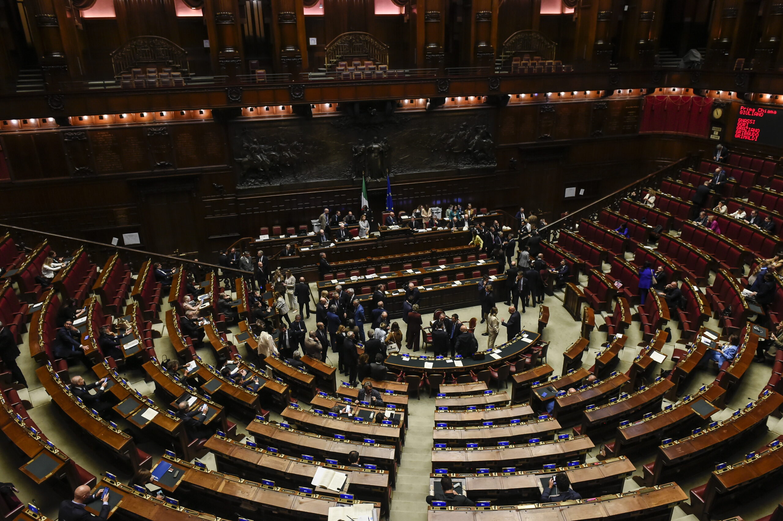 Legge elettorale, via libera definitivo della Camera con 227 sì