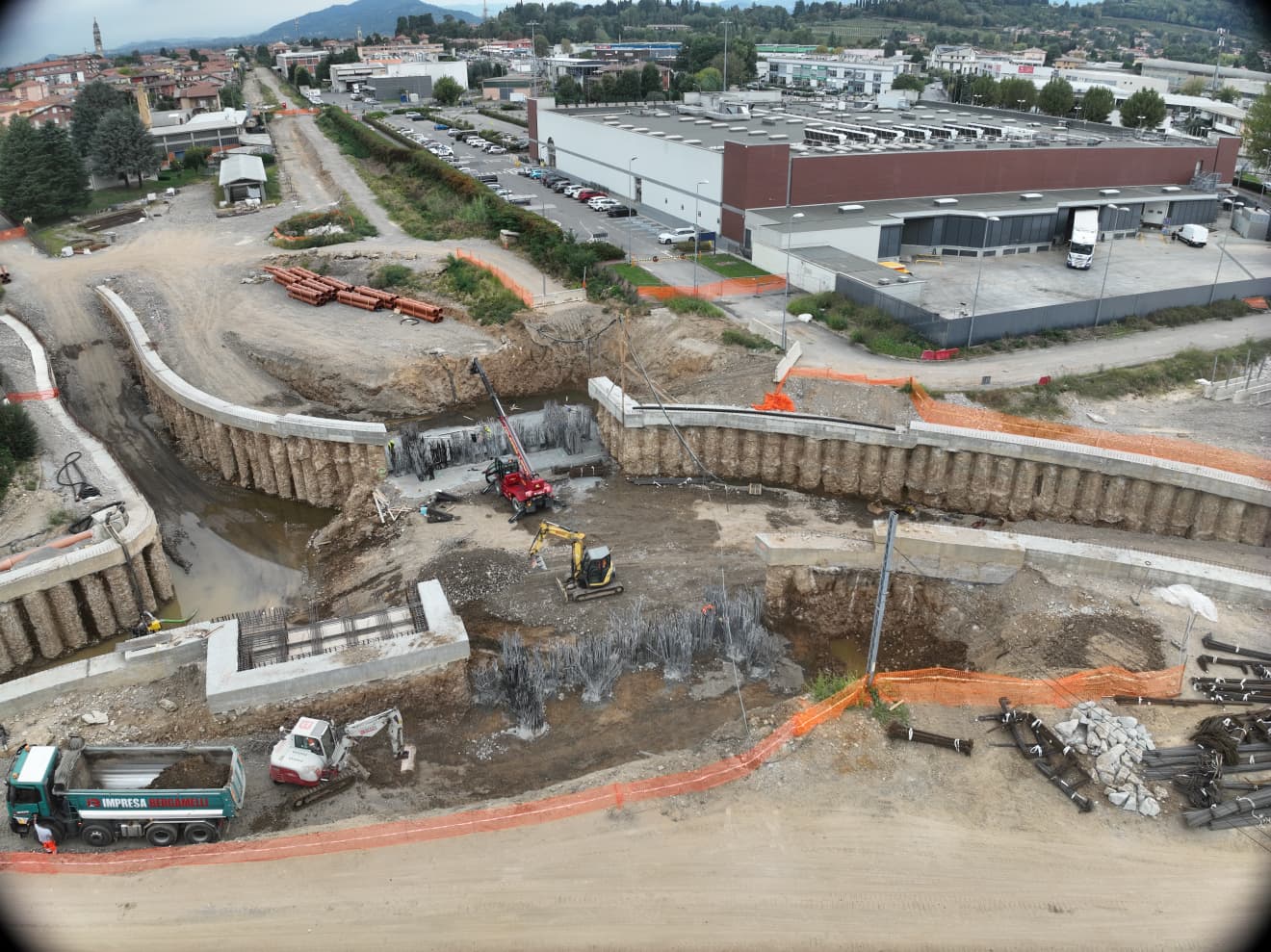 Cantieri ferroviari a Bergamo, l’impresa D’Agostino accelera con più uomini e turni notturni