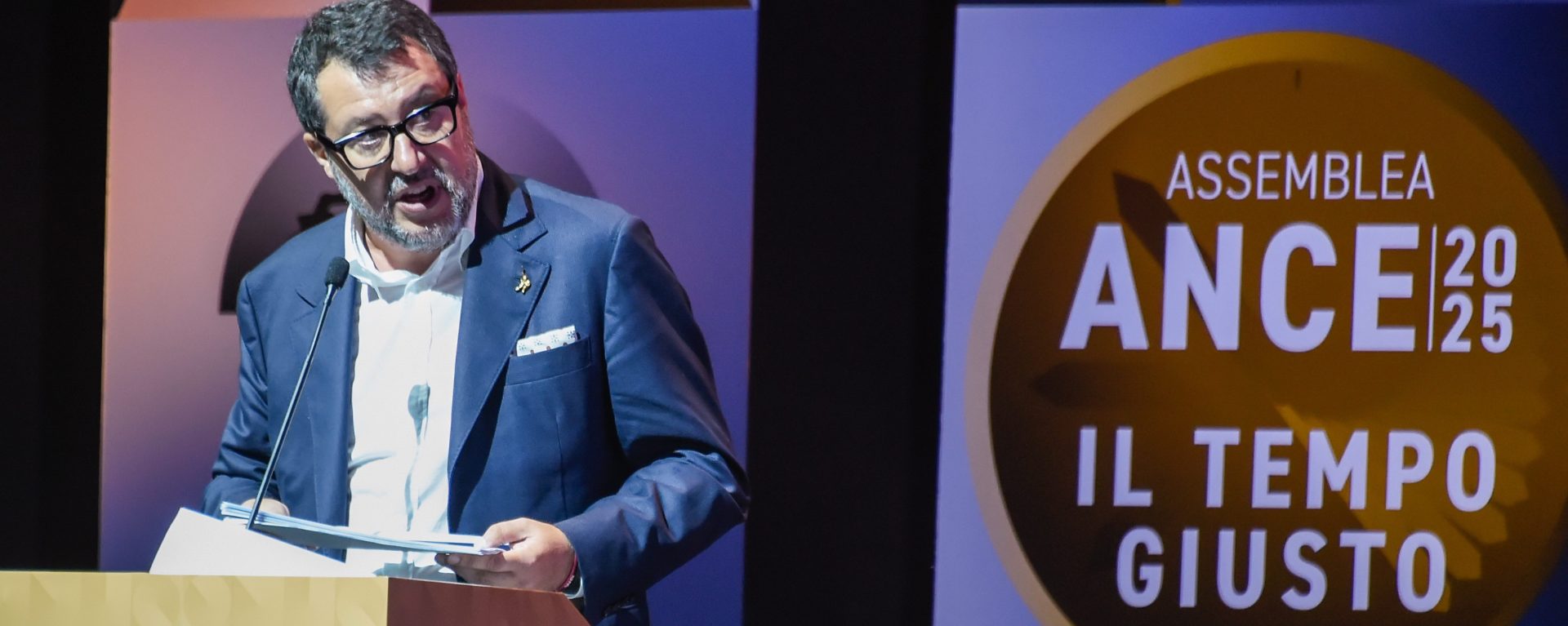 Pnrr, Salvini: “Non farò debito per acquistare autobus cinesi”