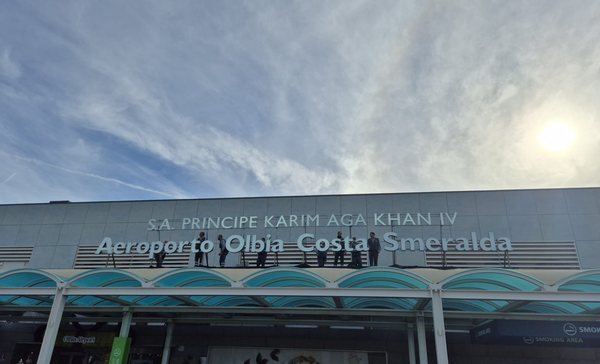 Olbia, l’aeroporto intitolato al Principe Karim Aga Khan: riconoscimento al fondatore dello scalo e di Alisarda