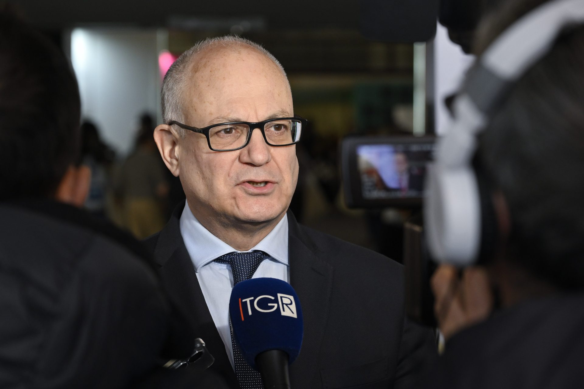 Gualtieri Roma: “Investimenti stabili per opere essenziali, basta vele di Calatrava abbandonate”