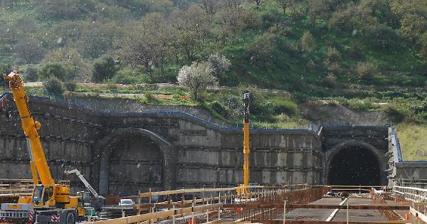 Webuild completa galleria Forza d’Agrò: alta capacità Messina-Catania sbloccata