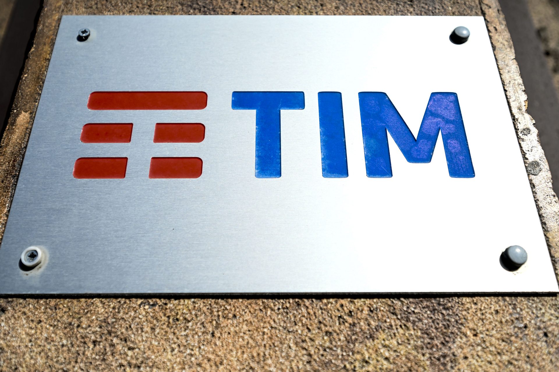 Tim: realizzato primo collegamento “quantum safe” tra due data center