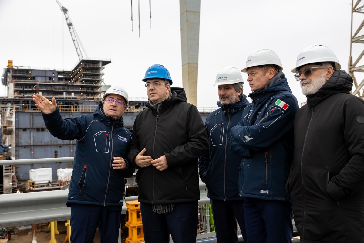 Fincantieri: visita del Commissario europeo Tzitzikostas al cantiere di Monfalcone