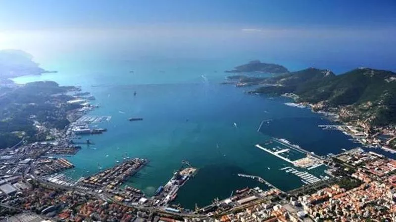 Dragaggi al porto della Spezia, maxi appalto per il nuovo bando: al via la corsa delle imprese