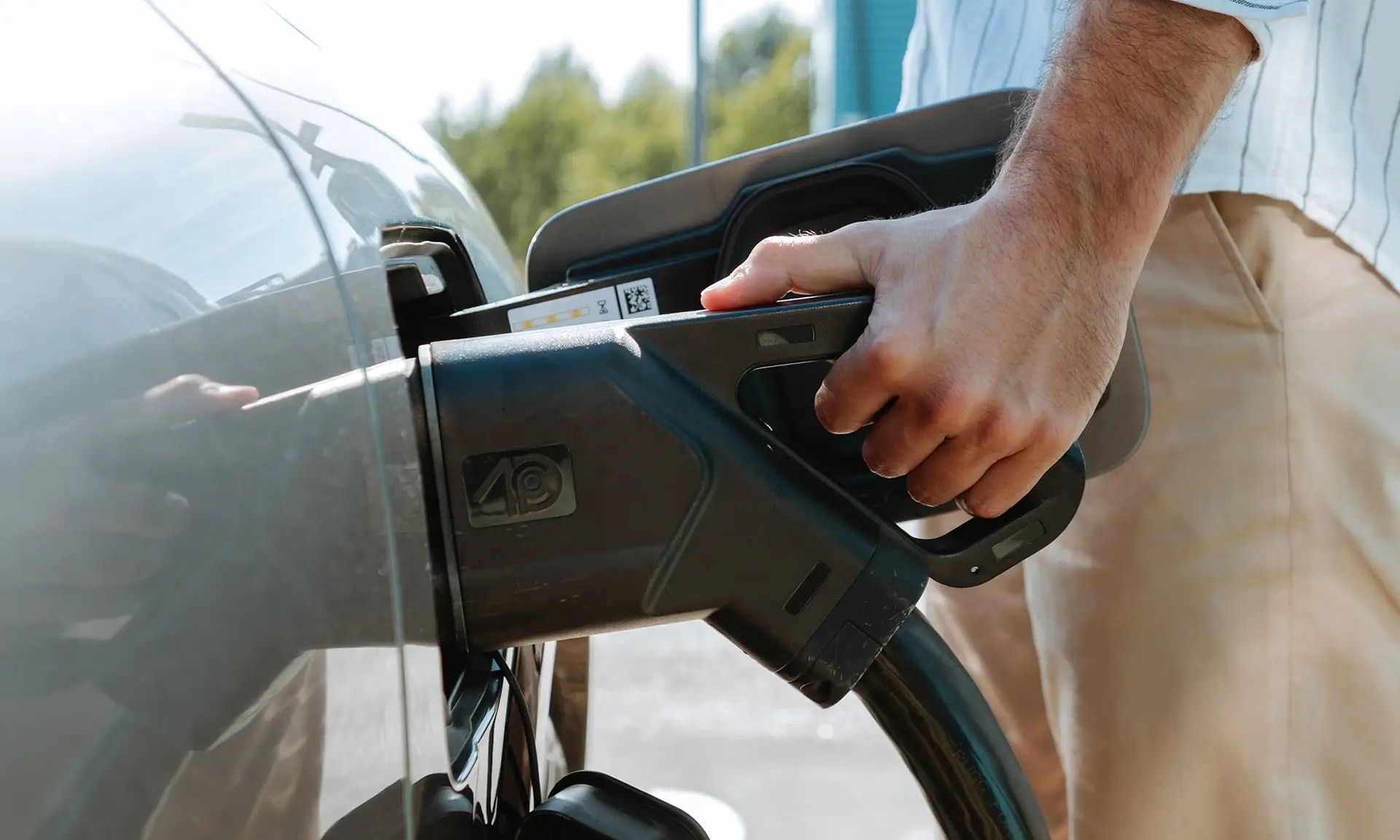 E-mobility, l’Italia accelera: superato il traguardo dei 73.000 punti di ricarica nel 2025