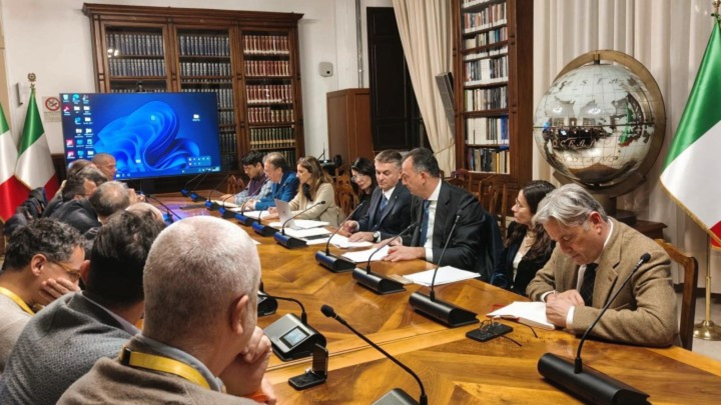 Pensionamenti portuali, nasce il tavolo permanente al Mit: sindacati e imprese insieme per sbloccare il Fondo