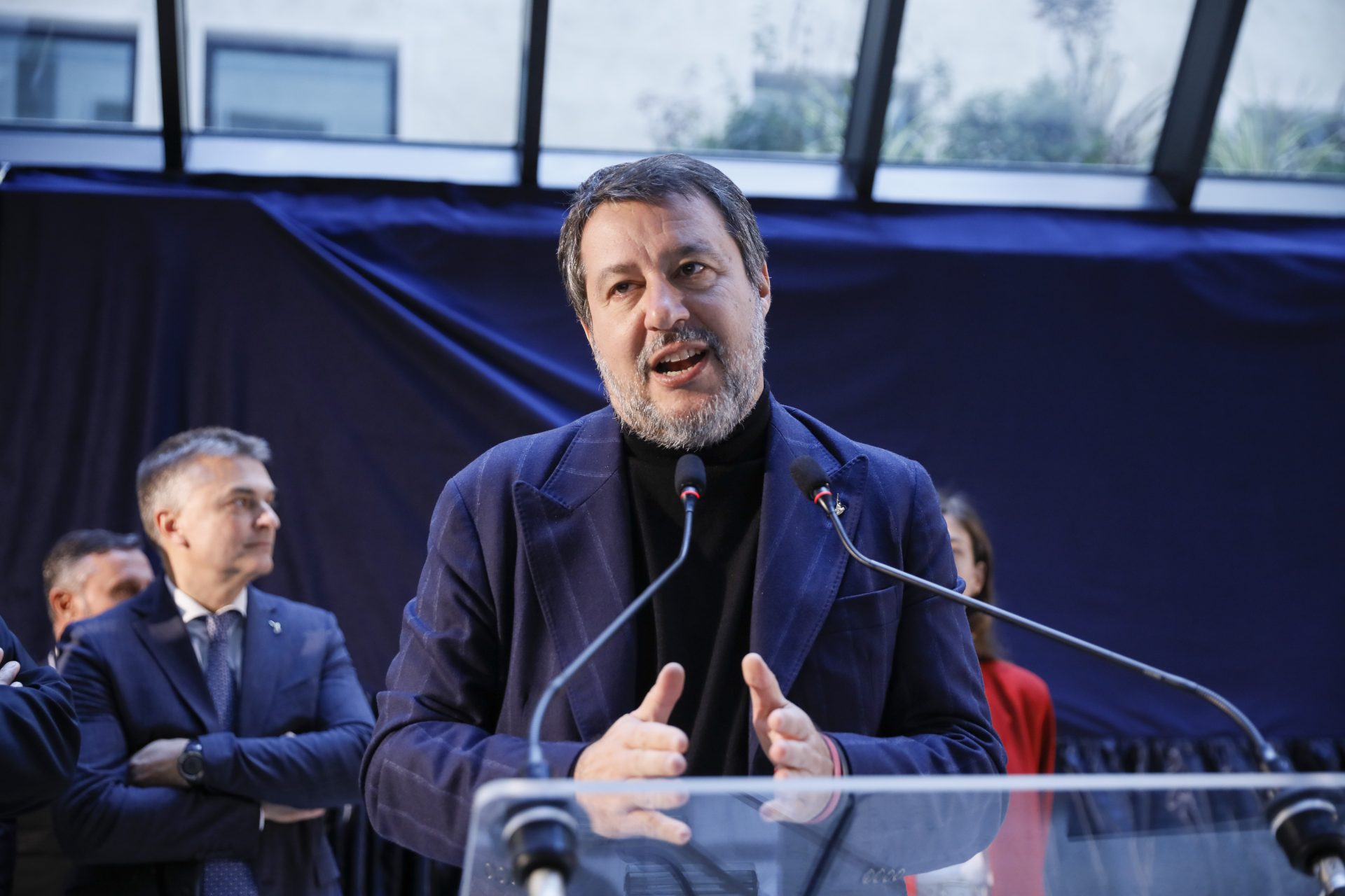 Trasporti, Salvini sui rincari: “Servono interventi immediati di Garante prezzi e Antitrust”