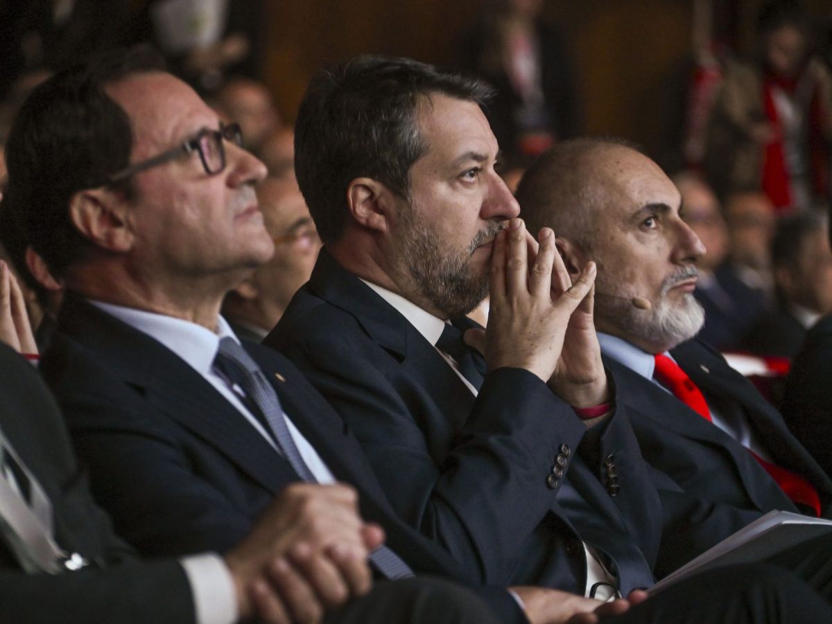 Sciopero, Mit: Salvini alla centrale operativa Fs, i disagi sono molto limitati