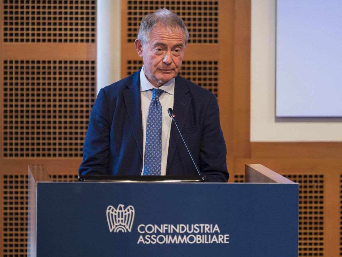 Infrastrutture, Urso: “Chiesto a UE sede osservatorio cavi sottomarini sia Palermo”