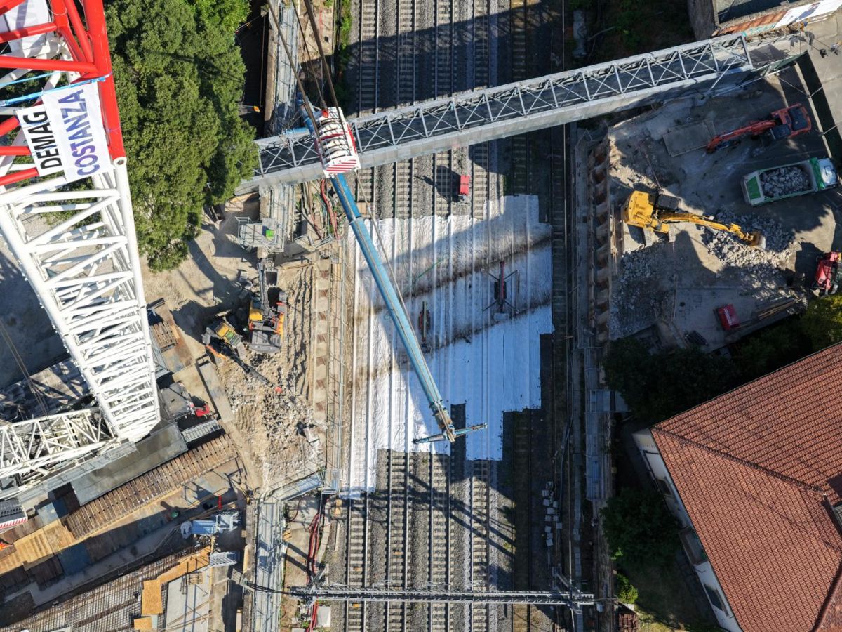Treni, completata rimozione del vecchio impalcato di Ponte al Pino