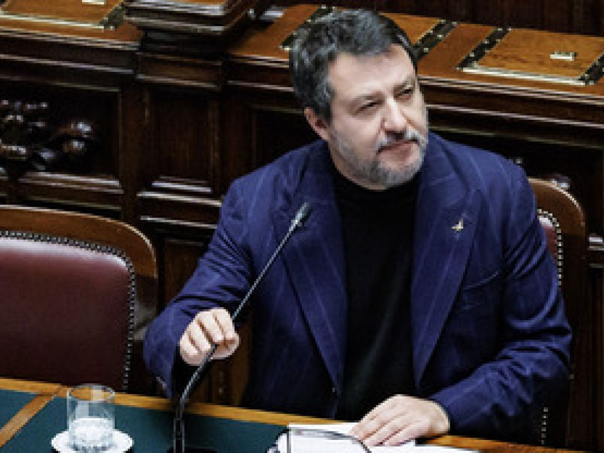 Sicurezza stradale, Salvini presenta il bilancio: “100 vite salvate nel primo anno del nuovo Codice”
