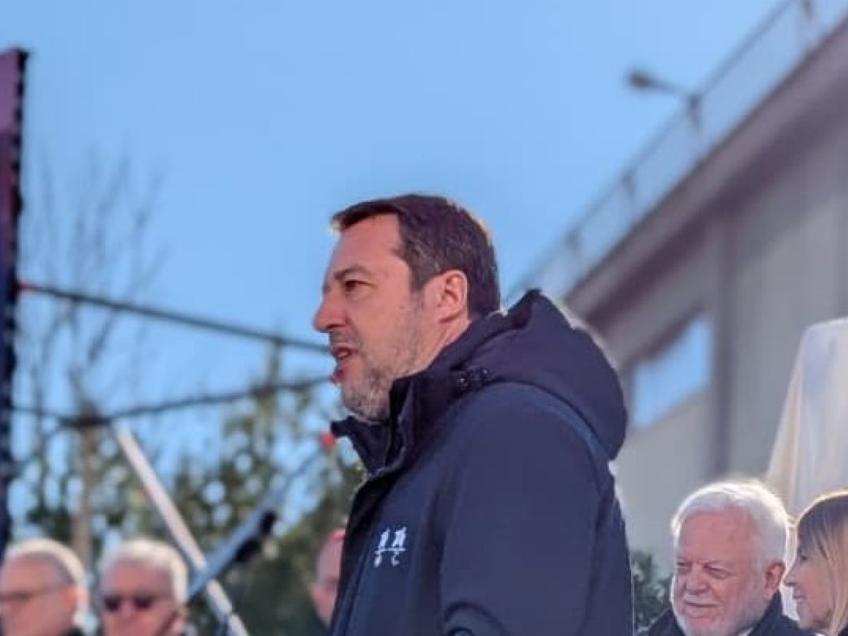 Roma, Ponte dell’Industria, Salvini: “Spero che il sistema Paese ci permetta di fare tanti ponti”