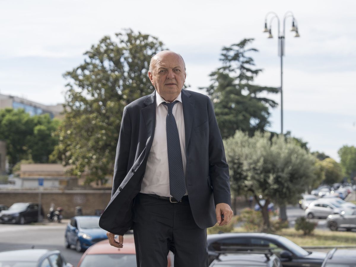 Carburanti, Pichetto Fratin: situazione confusa, difficile prevedere i prezzi