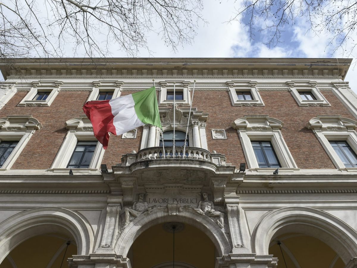 Mit, istituito il Tavolo tecnico per sbloccare le opere incompiute