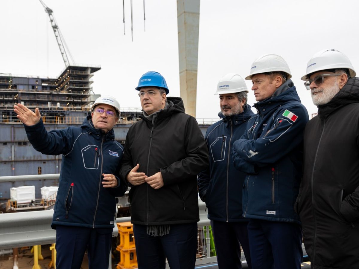 Fincantieri: visita del Commissario europeo Tzitzikostas al cantiere di Monfalcone