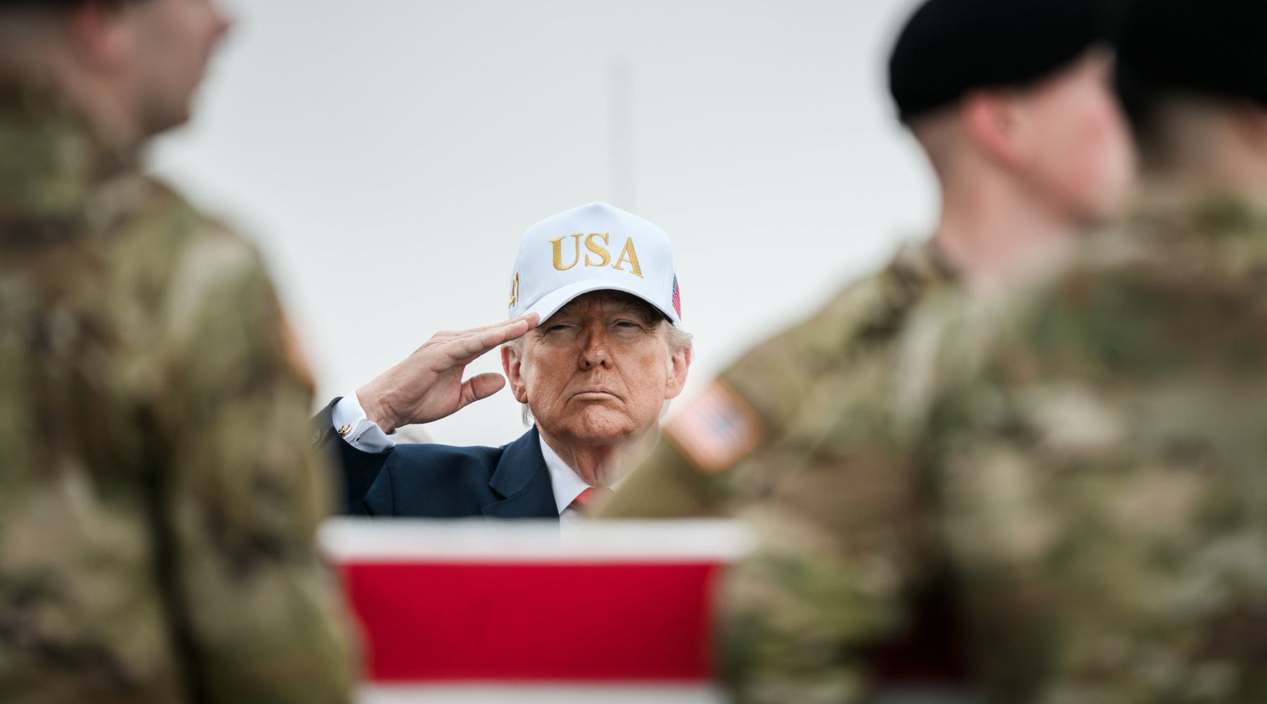 Hormuz, l’ultimatum che non finisce: Trump minaccia l’inferno, Teheran resiste