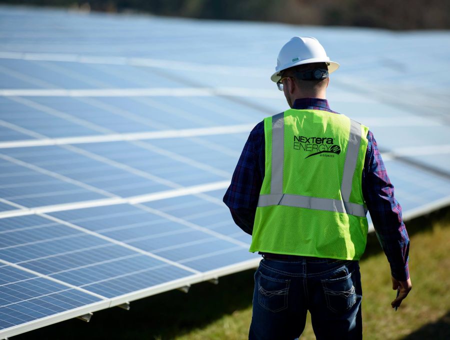 Rinnovabili, via libera a 14 impianti per 530 MW in quattro regioni