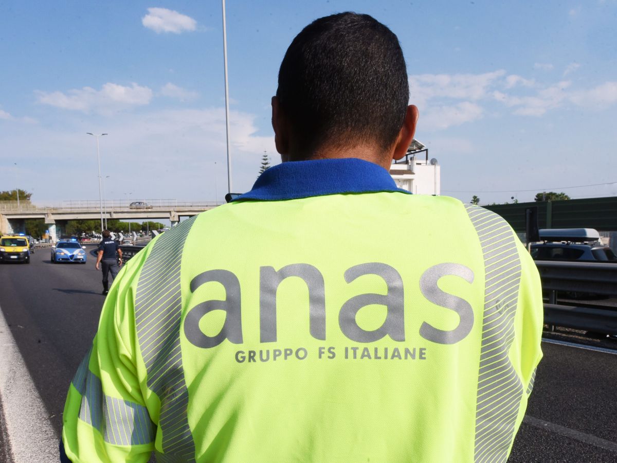 Puglia, ANAS: “Chiusure notturne e restringimenti di carreggiata per lavori sulla SS16 a Bari”