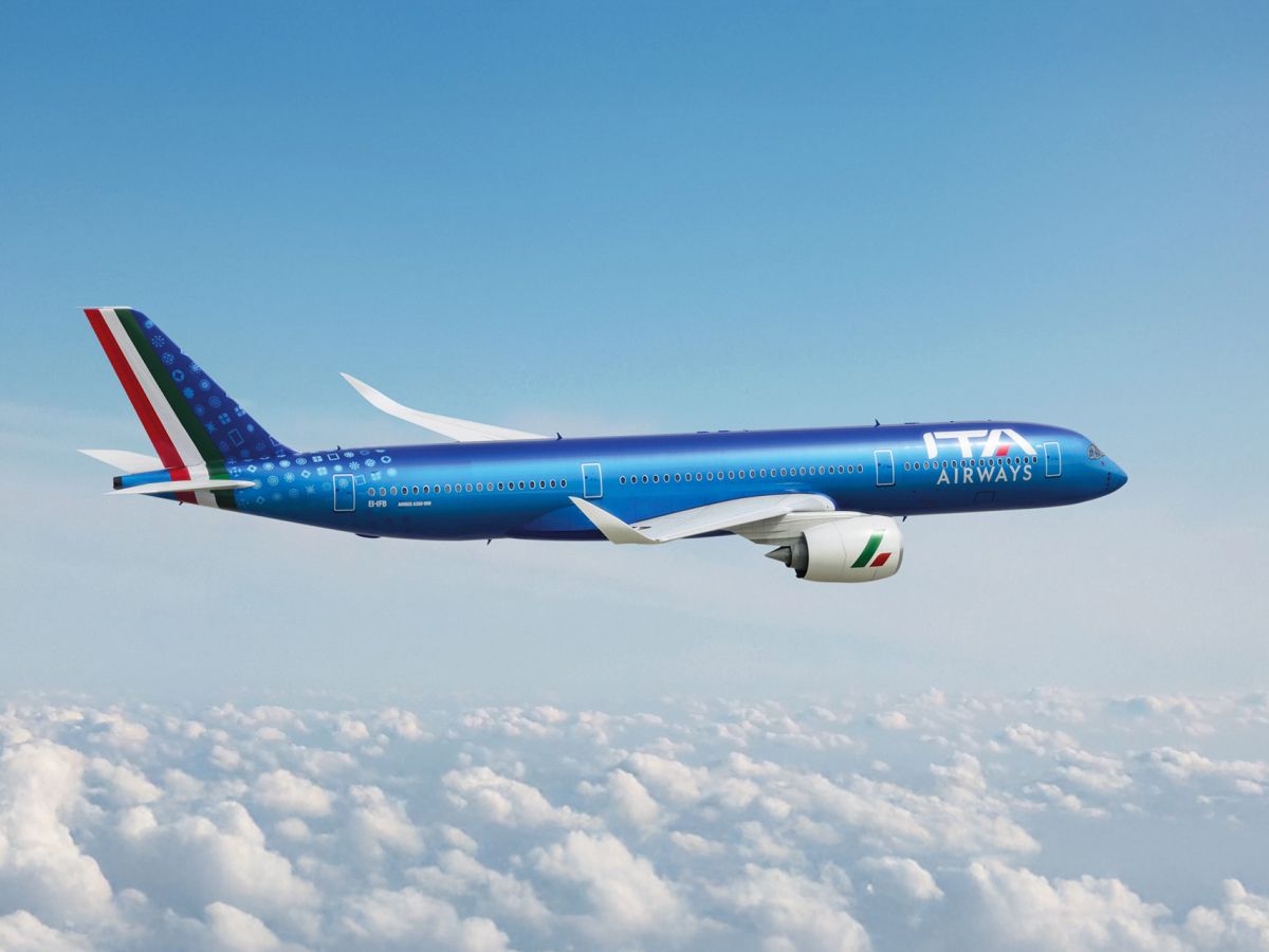 ITA Airways lancia il servizio “Large Dog On Board” per cani di grossa taglia a bordo