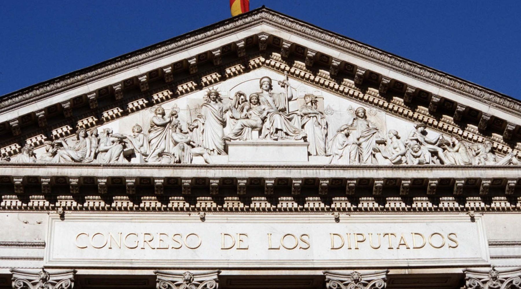 Sfrattata a 87 anni, Maricarmen accende la Spagna. E Sánchez si gioca i decreti sulla casa