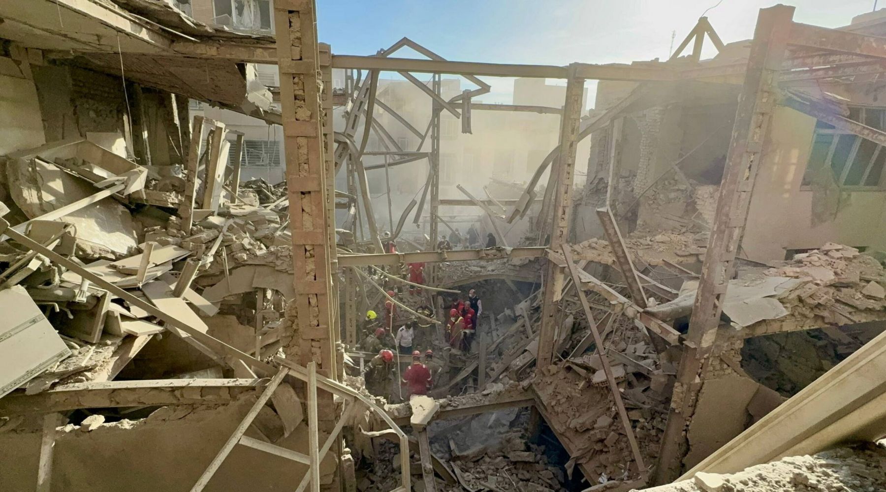 Libano, Israele uccide la giornalista Amal Khalil. Trump prolunga la tregua