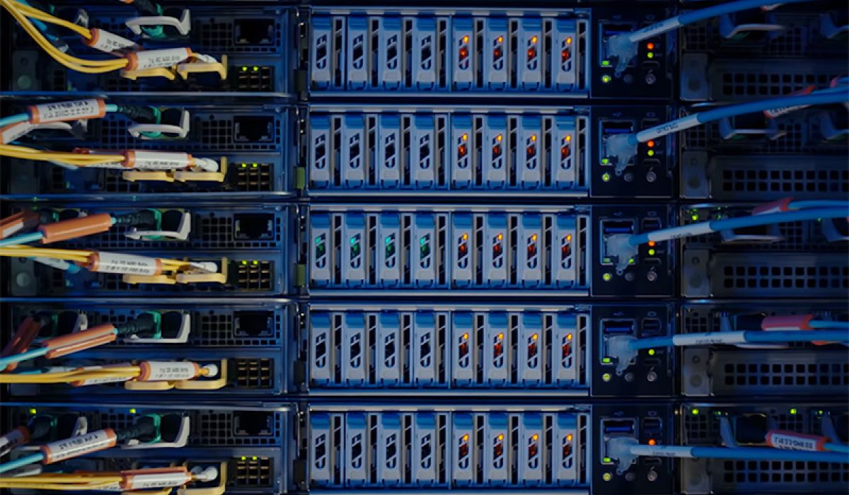 Il cloud non è una nuvola. È un server. E non è nostro.