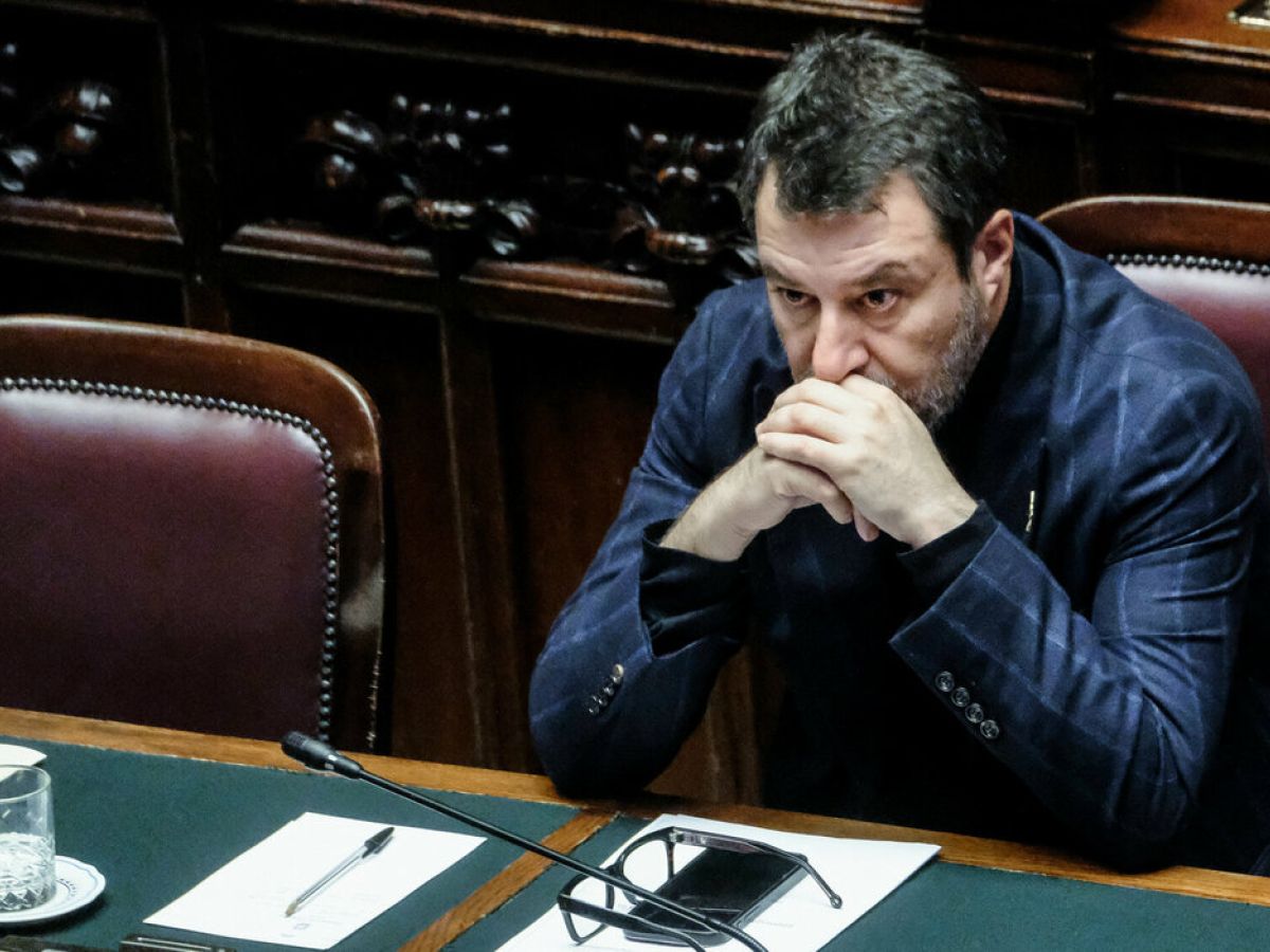 Salvini sblocca mezzo miliardo per le province, ma lancia l’allerta: “Affidamenti entro febbraio o si perdono i fondi”