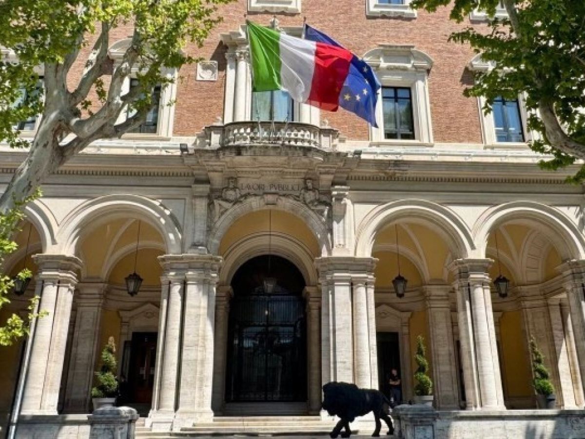 Autostrade, Mit: “Proseguiamo con la valutazione dei progetti”