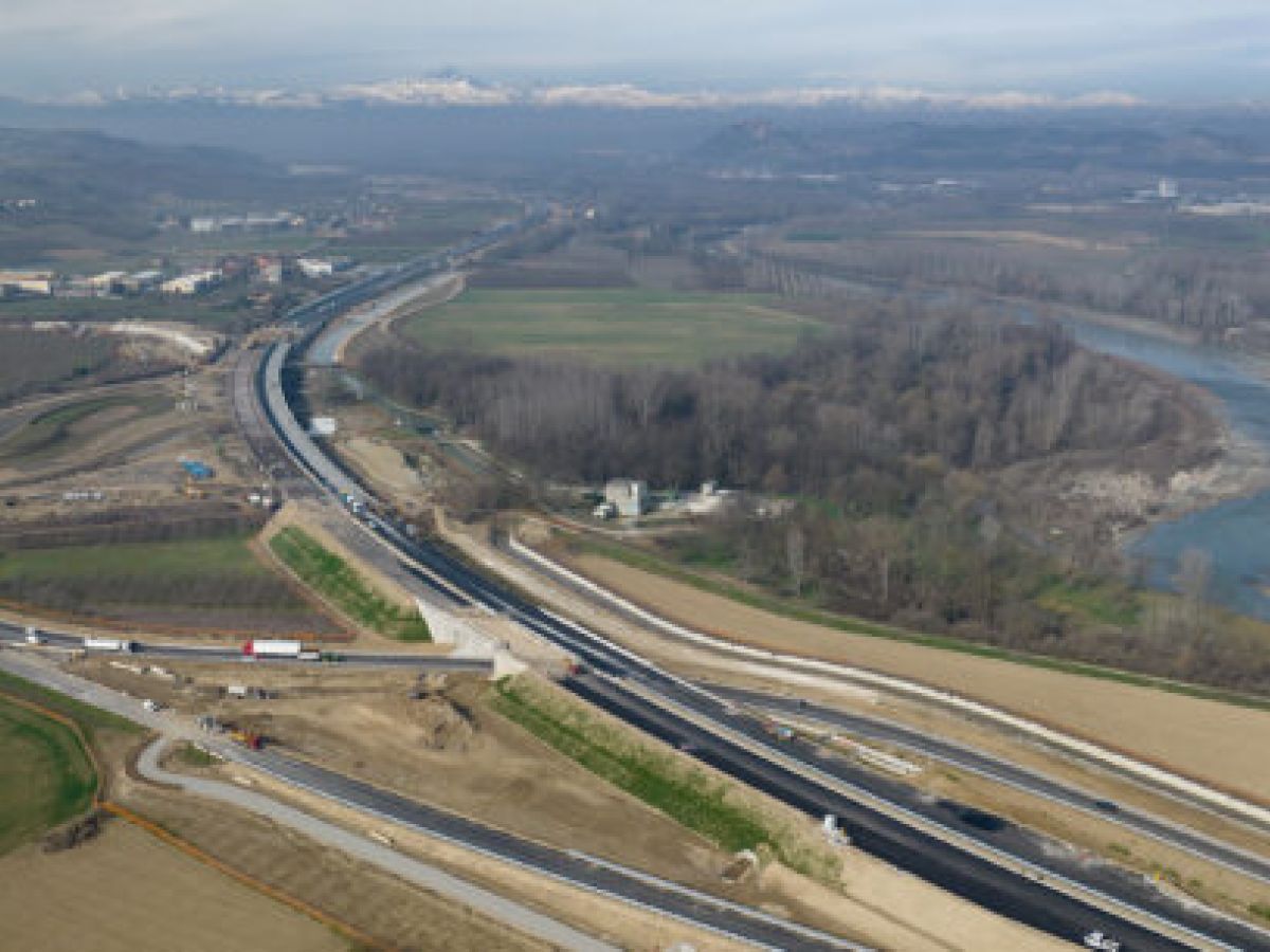 Autostrade: terminata la tratta Asti-Cuneo. Rixi: “Chiudiamo una ferita durata oltre trent’anni”