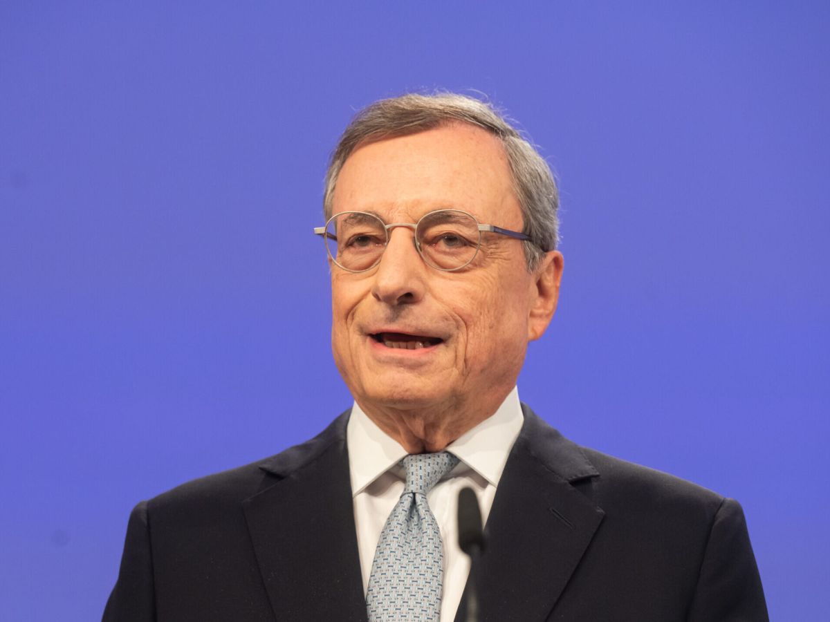 Draghi lancia l’ultimatum: “Rifondare l’Europa”