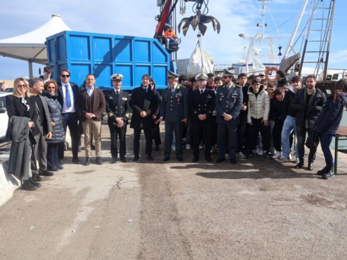 Porti: a Termoli debutta Sea Trace, il passaporto digitale per rifiuti marini