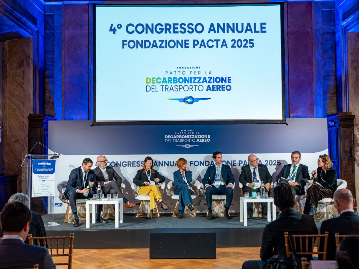 Decarbonizzazione trasporto aereo: a Roma il quarto congresso della Fondazione Pacta