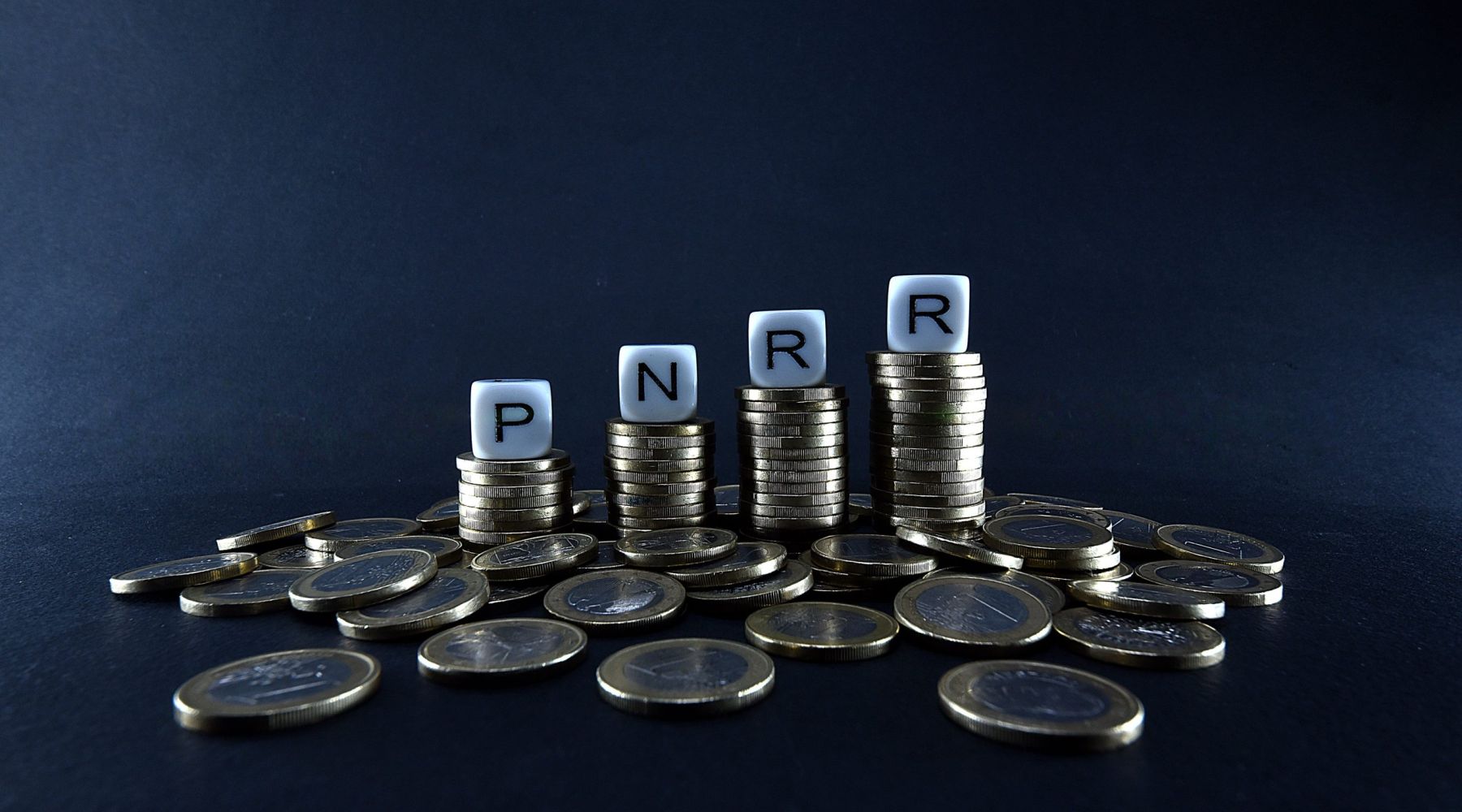 PNRR, l’Italia verso la decima rata tra revisioni, economie di spesa e divari territoriali